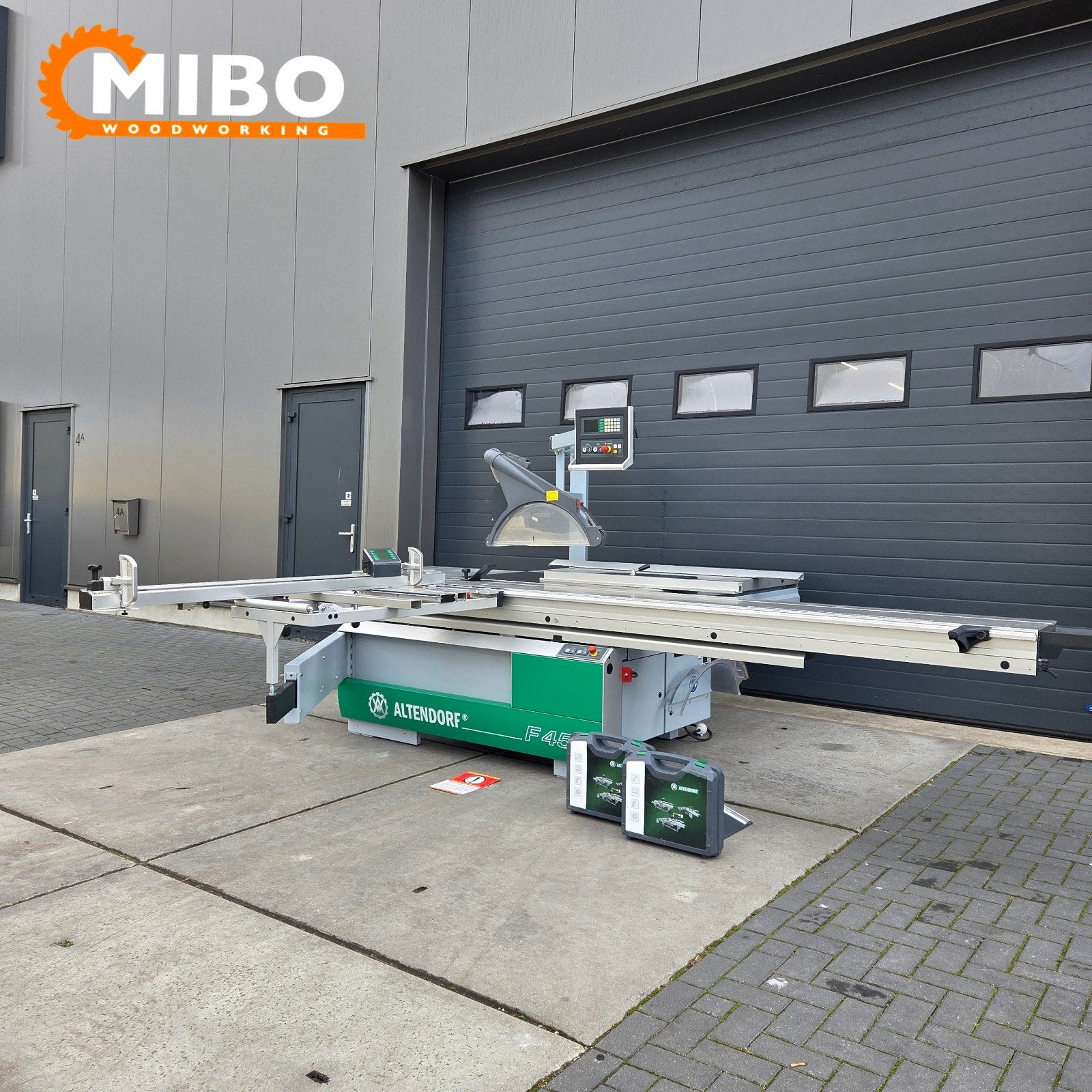Altendorf F45 Formaatzaag drive 3400mm 3assen digitaal ***