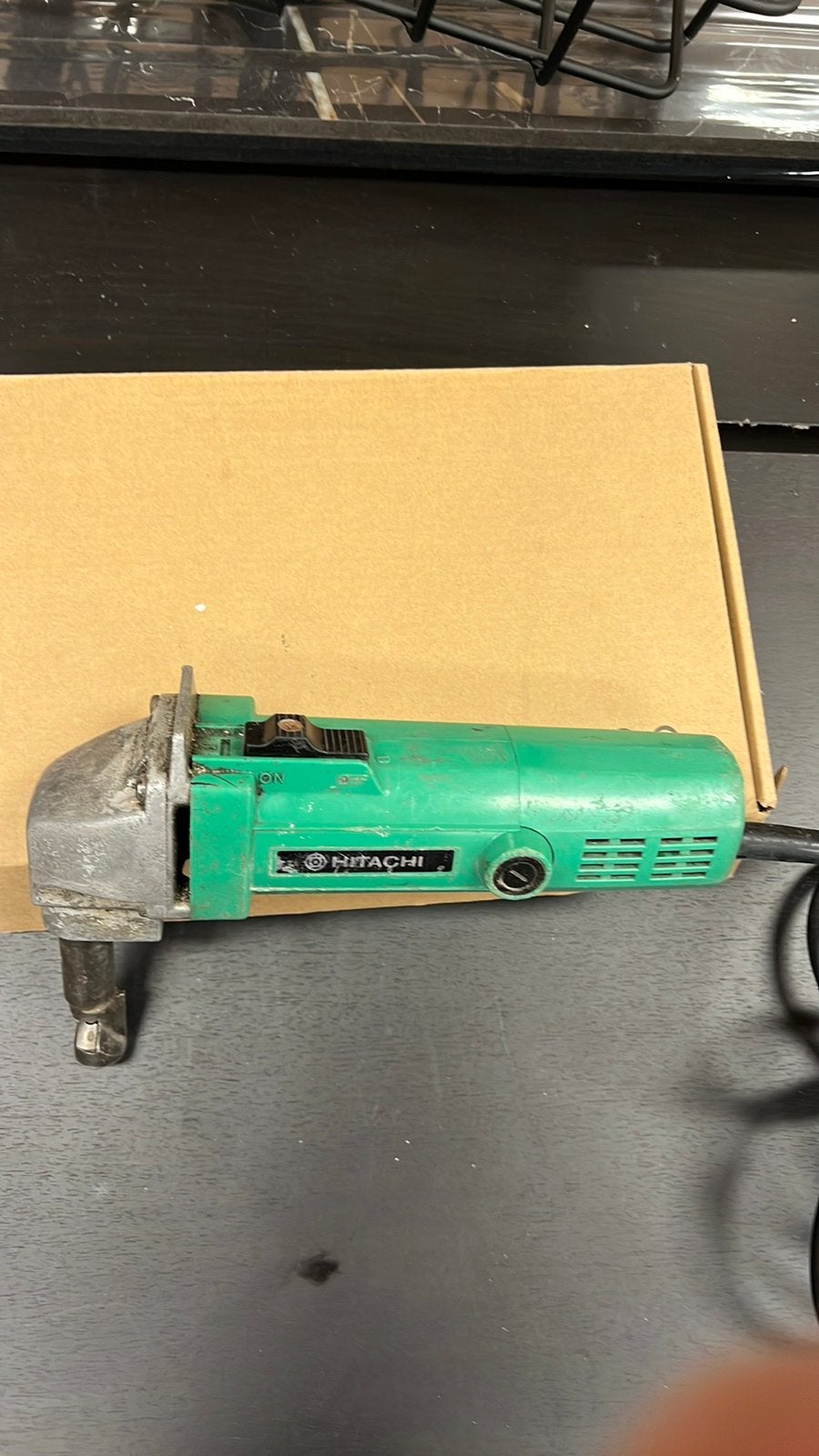 Hitachi knabbel schaar, Ophalen of Verzenden, Gebruikt, 1000 watt of meer, Haakse handslijpmachine