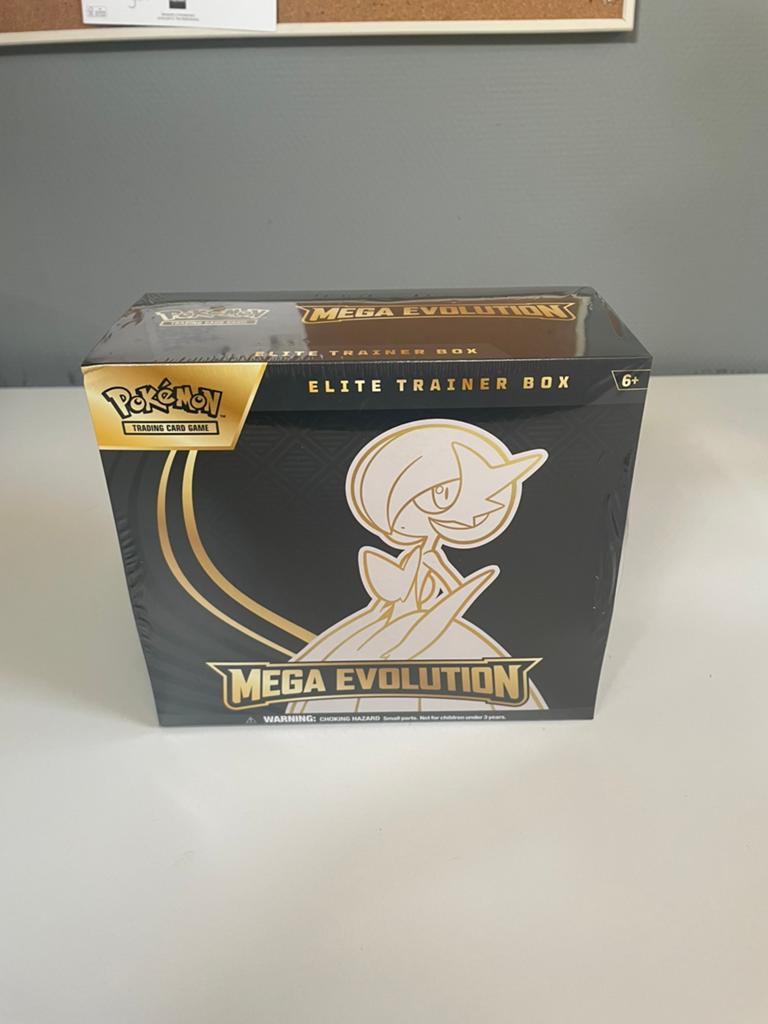 Elite Trainer Box Mega Evolutions, Ophalen of Verzenden, Zo goed als nieuw, Boosterbox