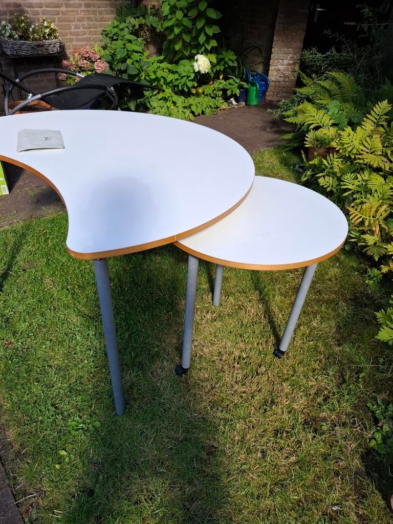 IKEA Månen bureau - Klassiek en functioneel, Huis en Inrichting, Bureaus, Gebruikt, Spaanplaat of MDF, Ophalen of Verzenden, IKEA