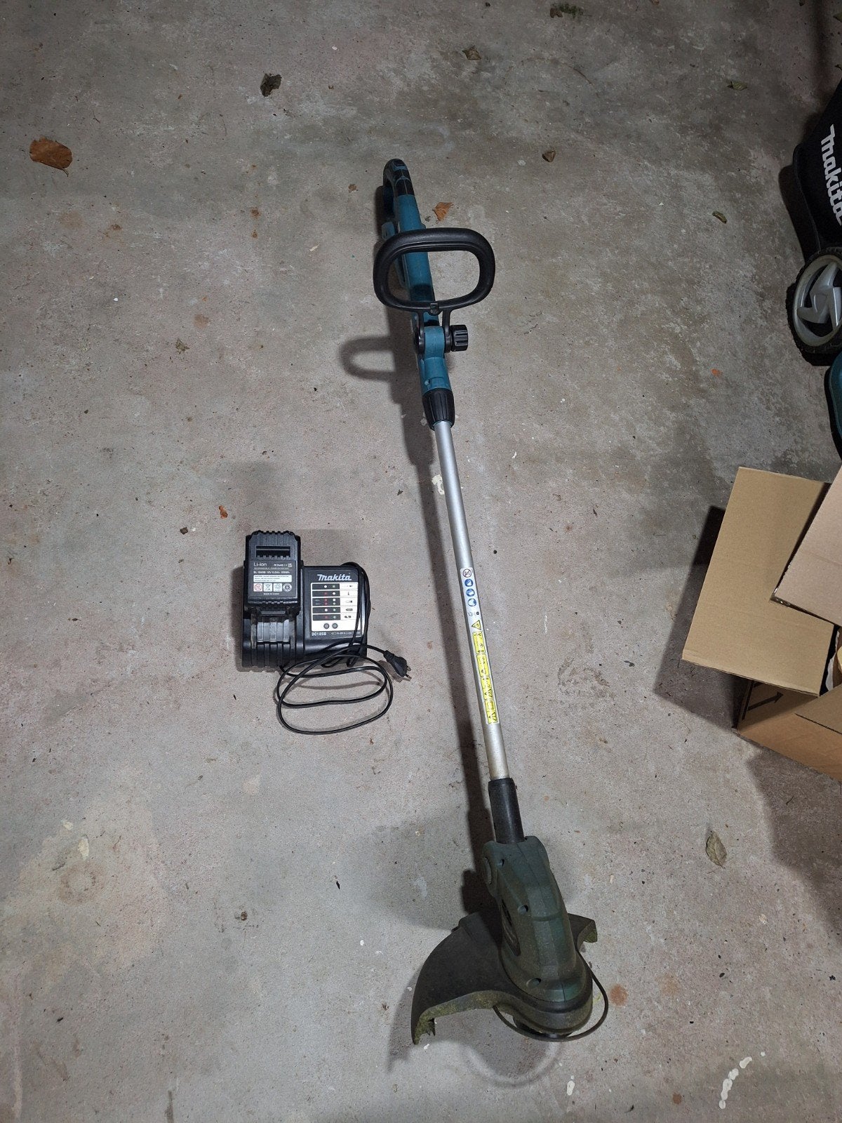 Makita DUR181 18v Grastrimmer kantmaaier incl accu en Lader, Tuin en Terras, Ophalen, Gebruikt, Accu