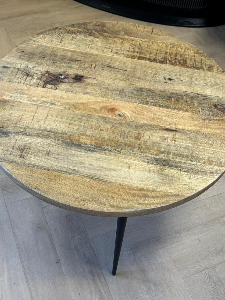 Ronde salontafel met massief houten blad en metalen poten, Huis en Inrichting, Tafels | Salontafels, Gebruikt, Rond, Overige houtsoorten