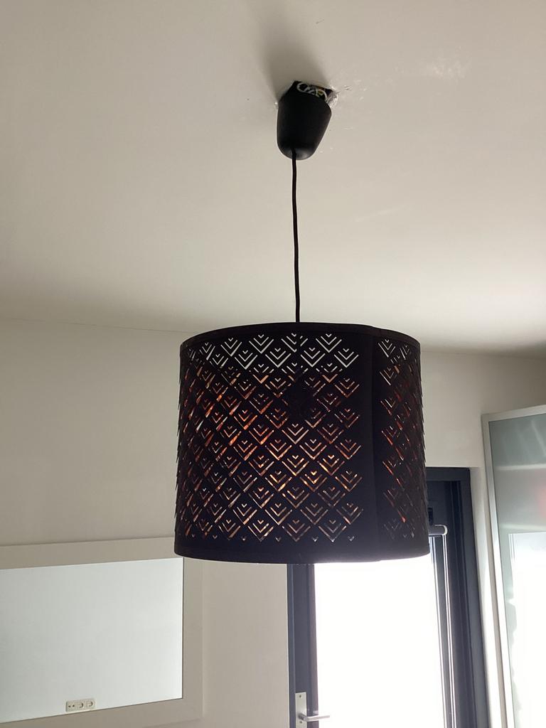 Hanglamp en 2 stalampen zwart met ‘goud’ Ikea Nymö, Huis en Inrichting, Lampen | Lampenkappen, Ophalen, Zwart, Rond, Zo goed als nieuw
