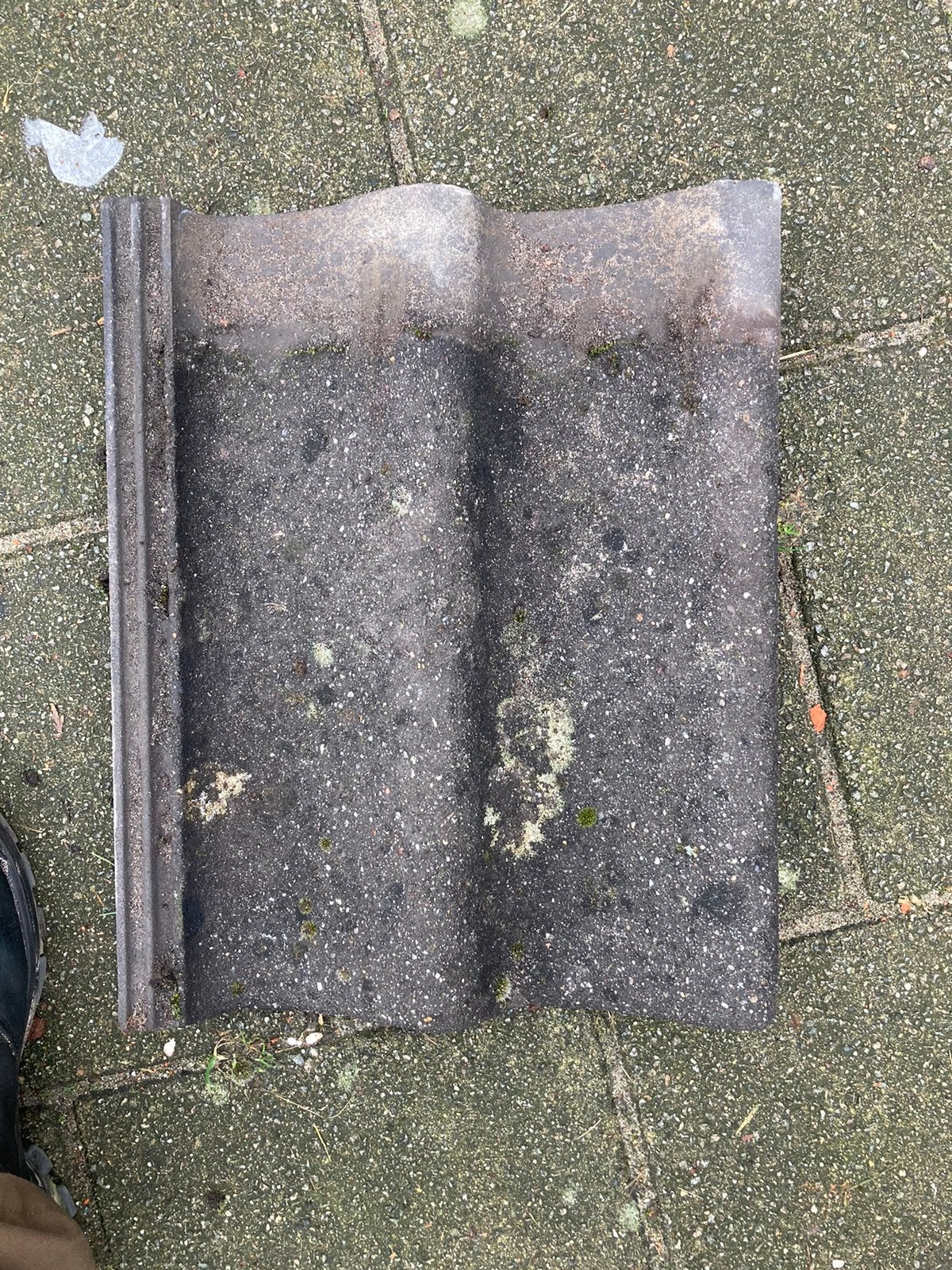Dakpannen sneldekkers betonpannen + gevelpannen, Doe-het-zelf en Verbouw, Dakpannen en Dakbedekking, Ophalen, Steen of Klei, Zo goed als nieuw