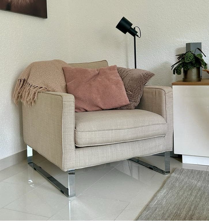 Mooie beige Mellby stoel van Ikea met wasbare originele hoes, Ophalen, Gebruikt, Eenpersoons, 75 tot 100 cm