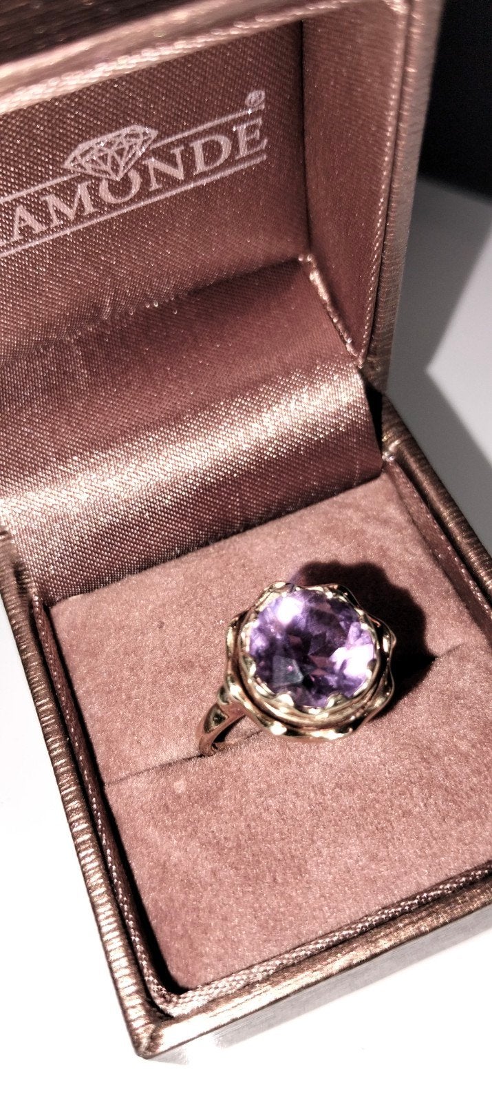 Prachtige gouden ring met amethist edelsteen, Sieraden, Tassen en Uiterlijk, Ringen, Ophalen of Verzenden, Met edelsteen, Dame