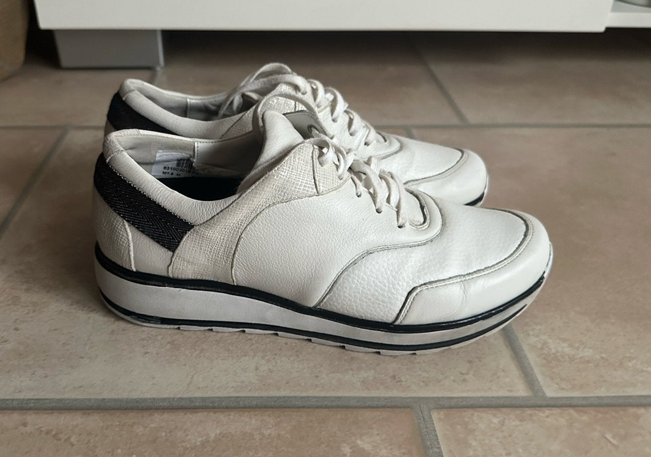 Witte Durea Sneakers Maat 5 H, Wit, Ophalen of Verzenden, Sneakers of Gympen, Zo goed als nieuw