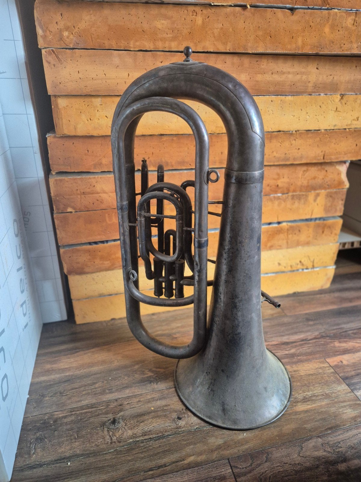 AAntiek koperen blaasinstrument, oude tuba /, Ophalen, Gebruikt