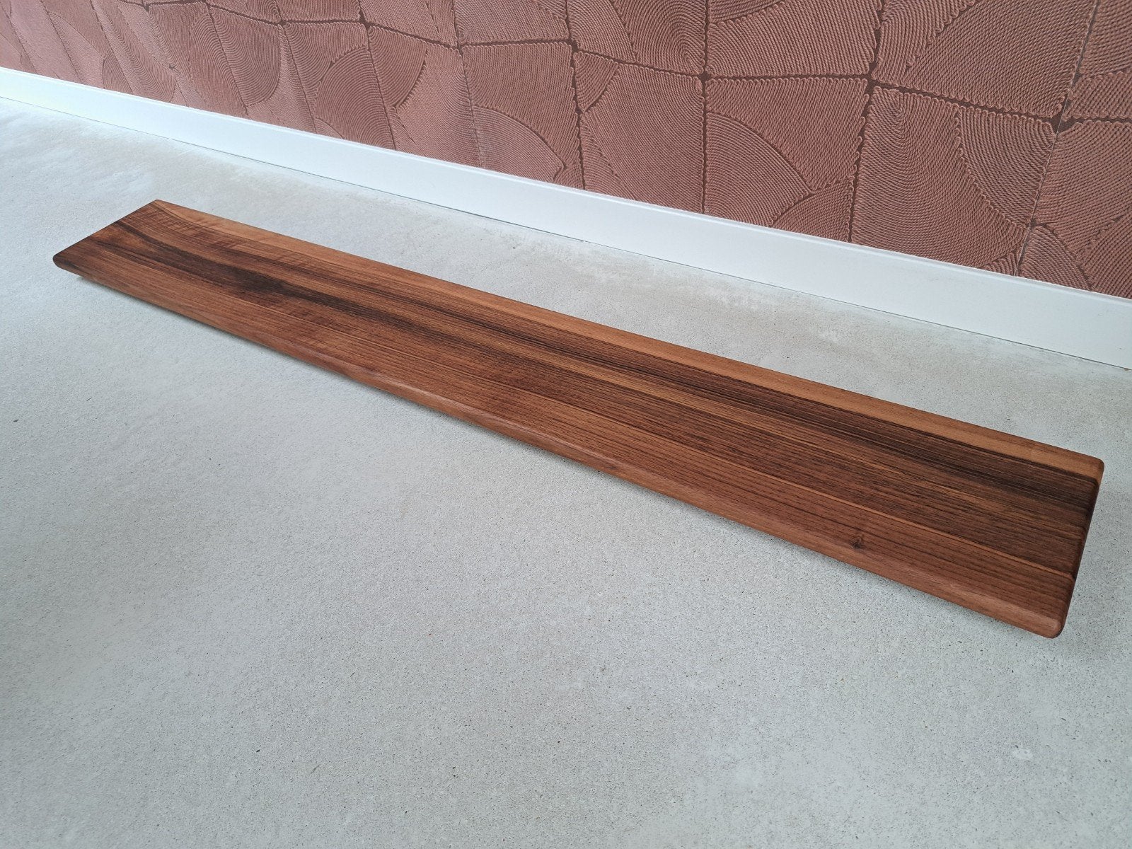 *Nieuw* Prachtige wandplanken van massief notenhout, Huis en Inrichting, Woonaccessoires | Wandplanken en Boekenplanken, Ophalen