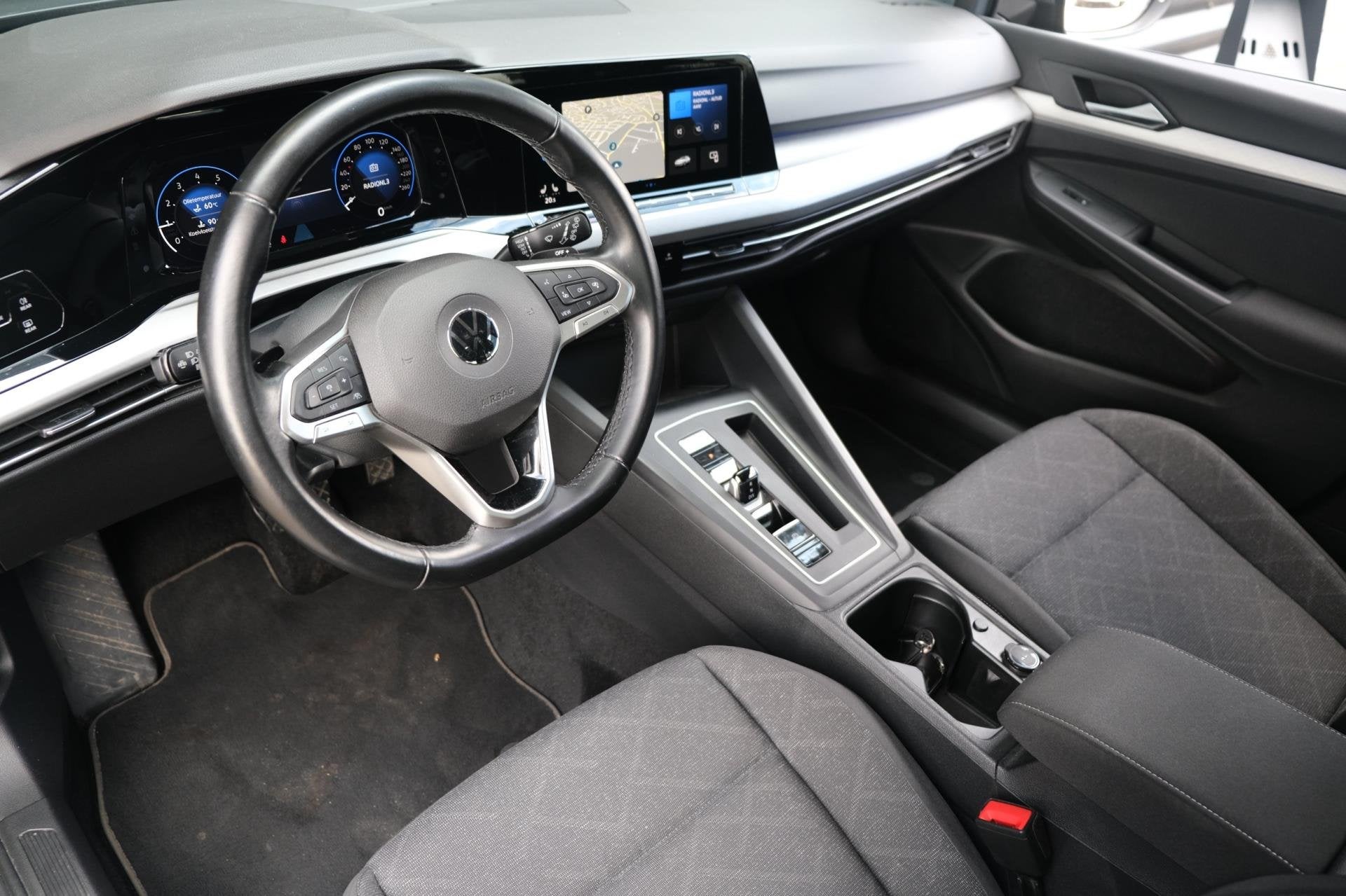 Volkswagen Golf 1.5 eTSI Style 150pk Navi ACC PDC Cam Sfeerv, Auto's, Stof, Zwart, 4 cilinders, 150 pk