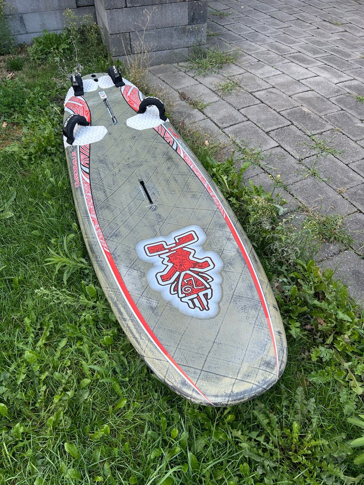 Starboard Isonic 97L Windsurfplank, Ophalen, Met voetbanden, Gebruikt, Minder dan 250 cm