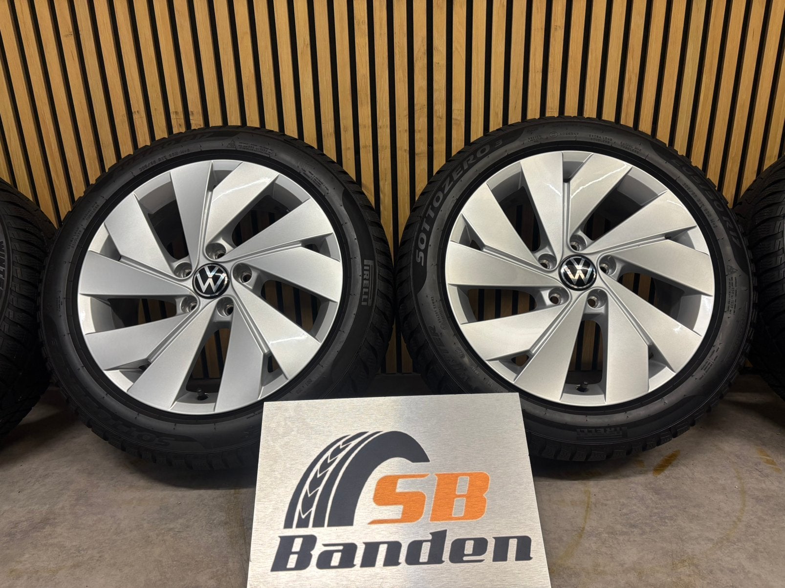 Vw Golf 6 7 8 Originele 17 inch velgen Winterbanden 7mm ZGAN, Gebruikt, Banden en Velgen, 17 inch, Vw