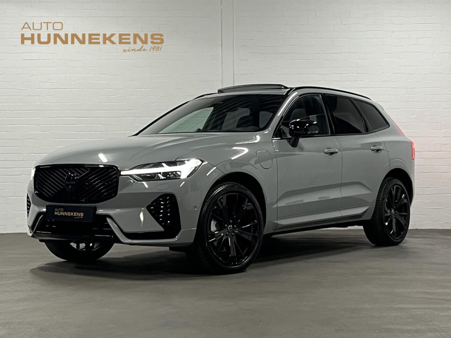 Volvo XC60 T8 PHEV AWD Ultra Black Edition Trekhaak | Bowers, Automaat, Euro 6, 4 cilinders, 1969 cc