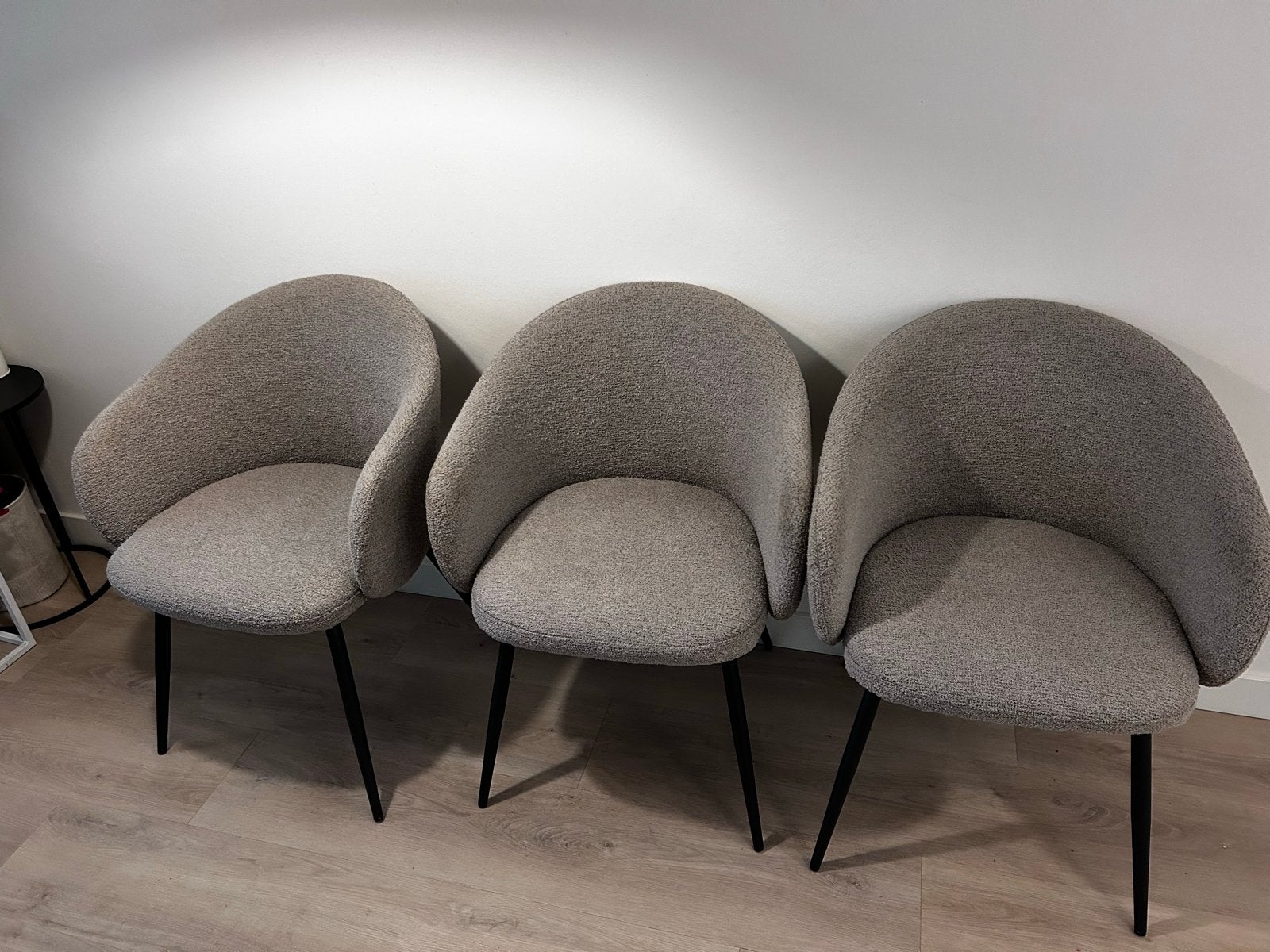 Set van 3 moderne eetkamerstoelen - Grijs/ beige stof, Huis en Inrichting, Ophalen, Drie, Zo goed als nieuw, Grijs
