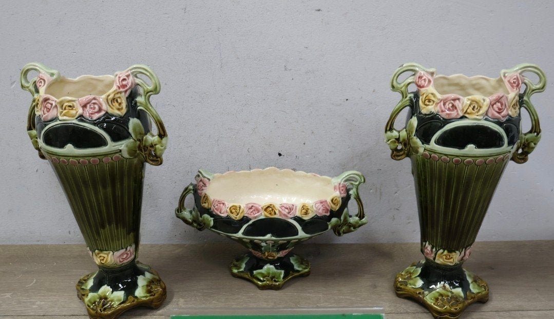 Set van 3 antieke majolica vazen met roosdecoratie, Ophalen of Verzenden