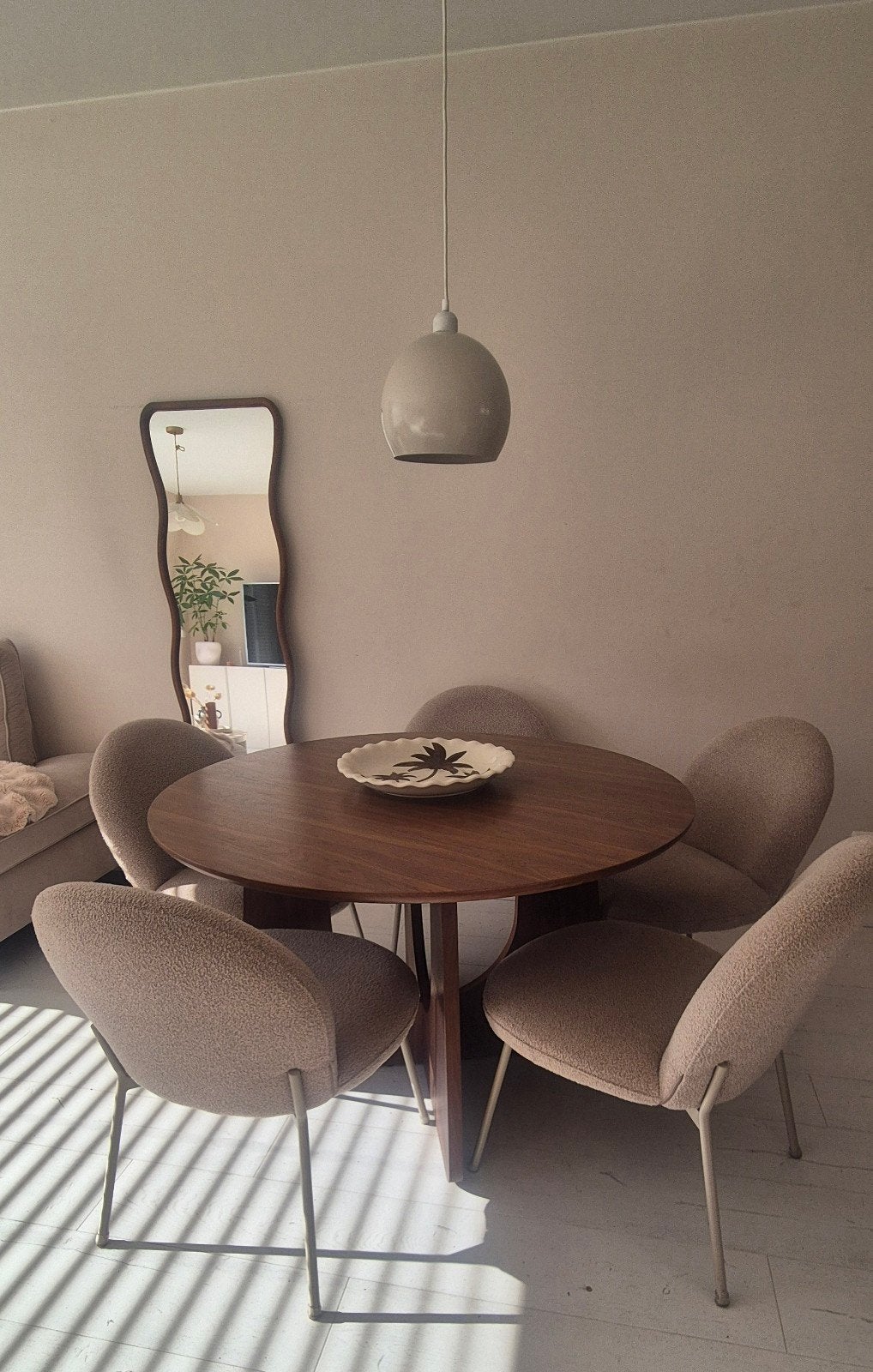 Vijf eetkamerstoelen Babs van Karwei beige/zandkleur, Huis en Inrichting, Overige kleuren, Ophalen of Verzenden, Zo goed als nieuw