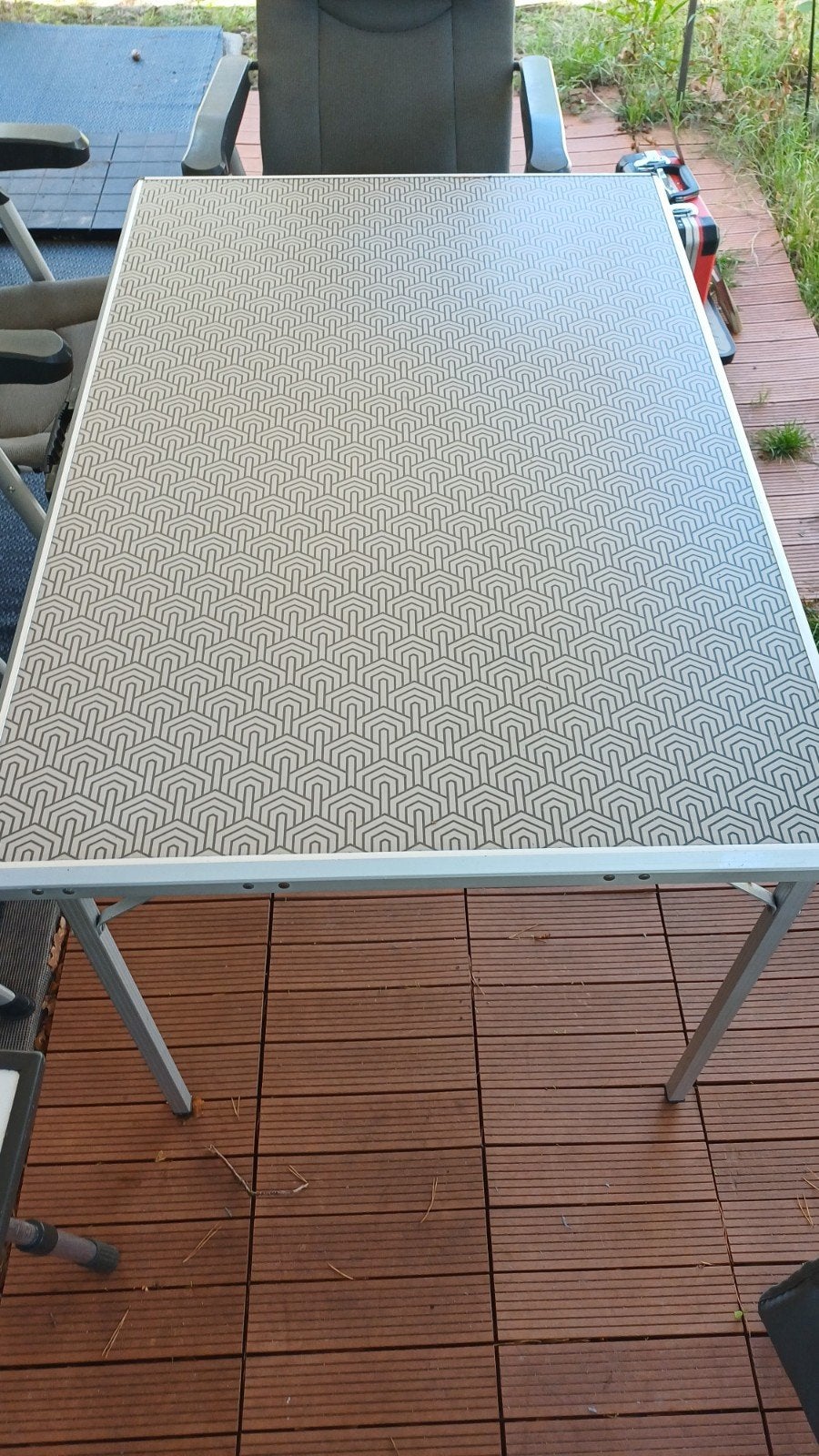 Praktische campingtafel met uniek patroon, Caravans en Kamperen, Ophalen, Gebruikt, Campingtafel
