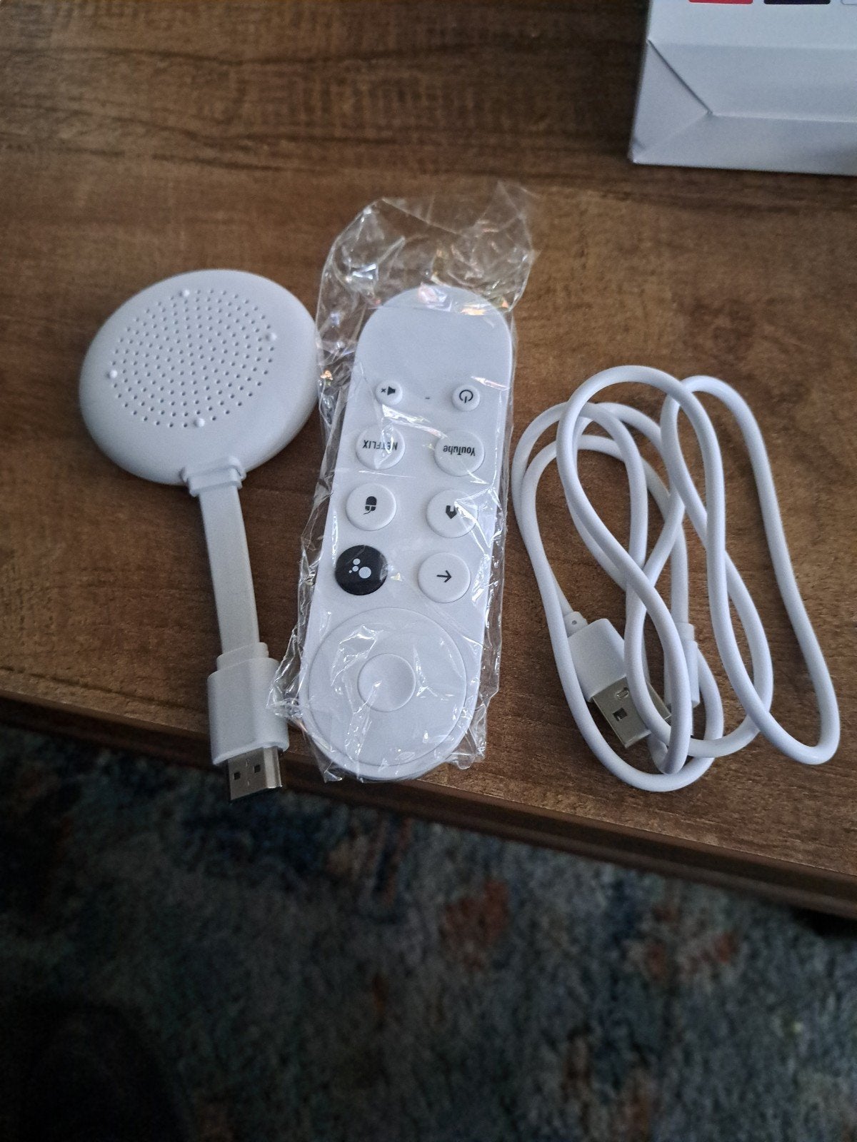 Android TV 4 streamingstick met afstandsbediening, Ophalen of Verzenden, Zo goed als nieuw