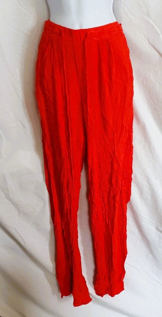 Leuke rode zomerbroek, crepestof. Mt M Merk Zara, Maat 38/40 (M), ., Ophalen of Verzenden, Zo goed als nieuw