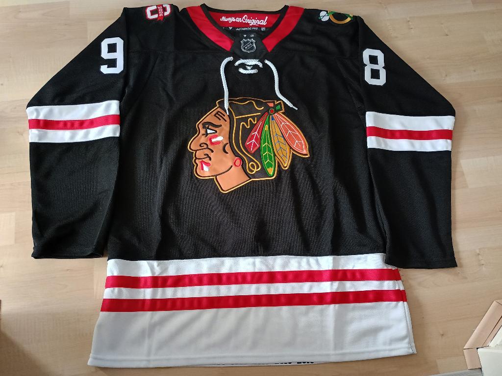 Chicago Blackhawks Jersey Bedard maat: M, Sport en Fitness, IJshockey, Verzenden, Nieuw, Kleding