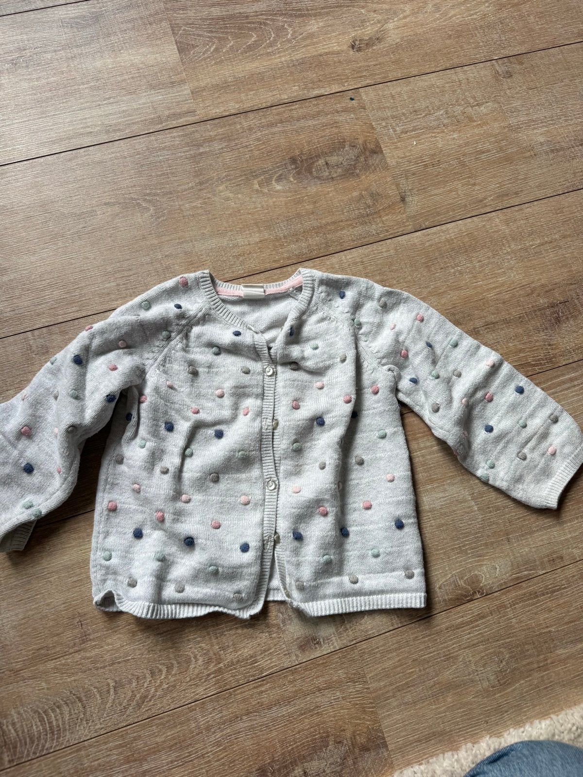 H&M Vestje met gekleurde bolletjes maat 98, Ophalen of Verzenden, Gebruikt, Jongetje of Meisje, Truitje of Vestje