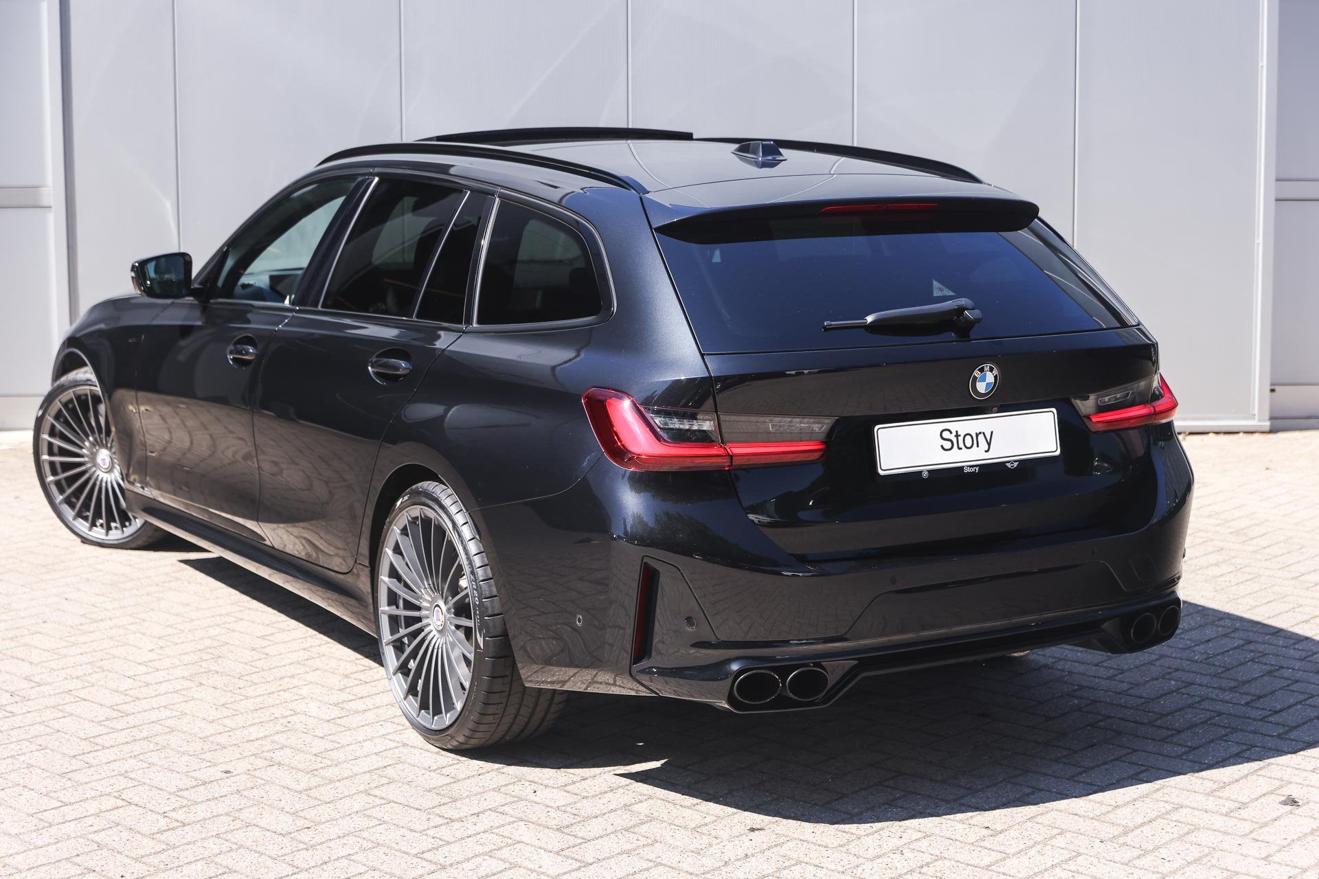 Alpina B3 touring Automaat / Trekhaak / Adaptief M onderstel, Auto's, Alpina, Zwart, Geïmporteerd, 6 cilinders, 750 kg