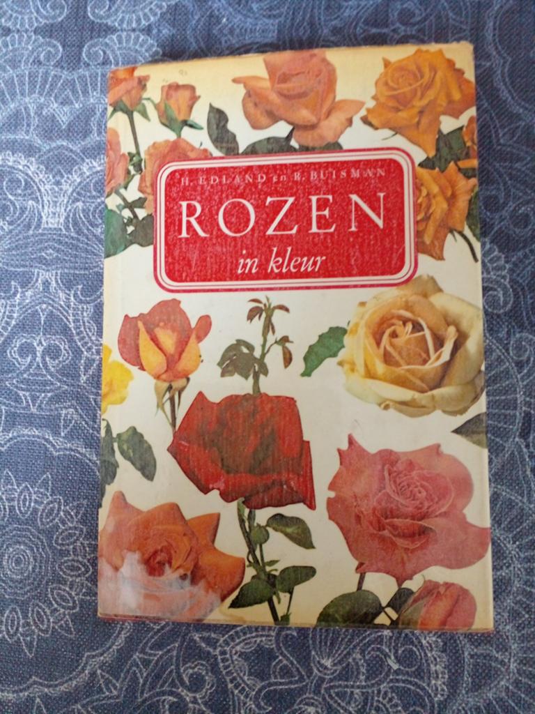 Rozen in Kleur - Prachtig Geïllustreerd Rozenboek, Ophalen of Verzenden, Gelezen, H. Edland en J.R.B. Buisman, Tuinieren en Tuinplanten