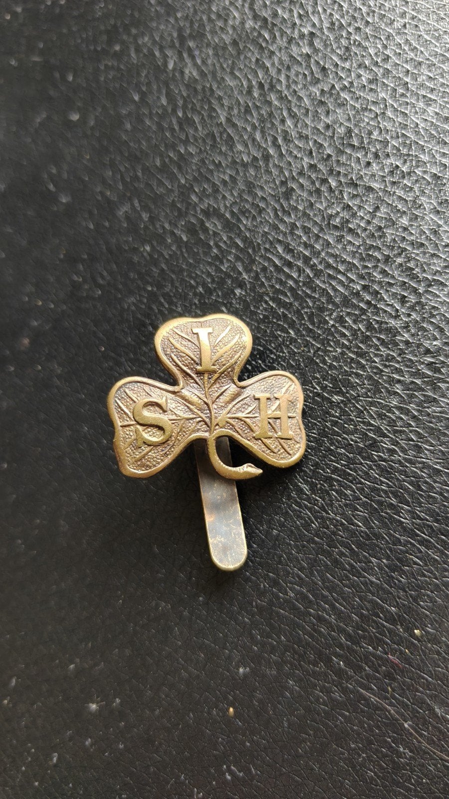 Originele WW1 capbadge South Irish Horse., Ophalen of Verzenden, Landmacht, Engeland, Embleem of Badge