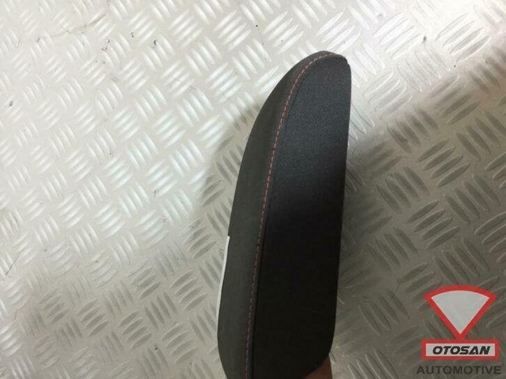 vw golf 7 gti armsteun stof middenconsole 5g0864207, Gebruikt, Volkswagen, Volkswagen AG, Berliner Ring 2
38440  Wolfsburg, DE
