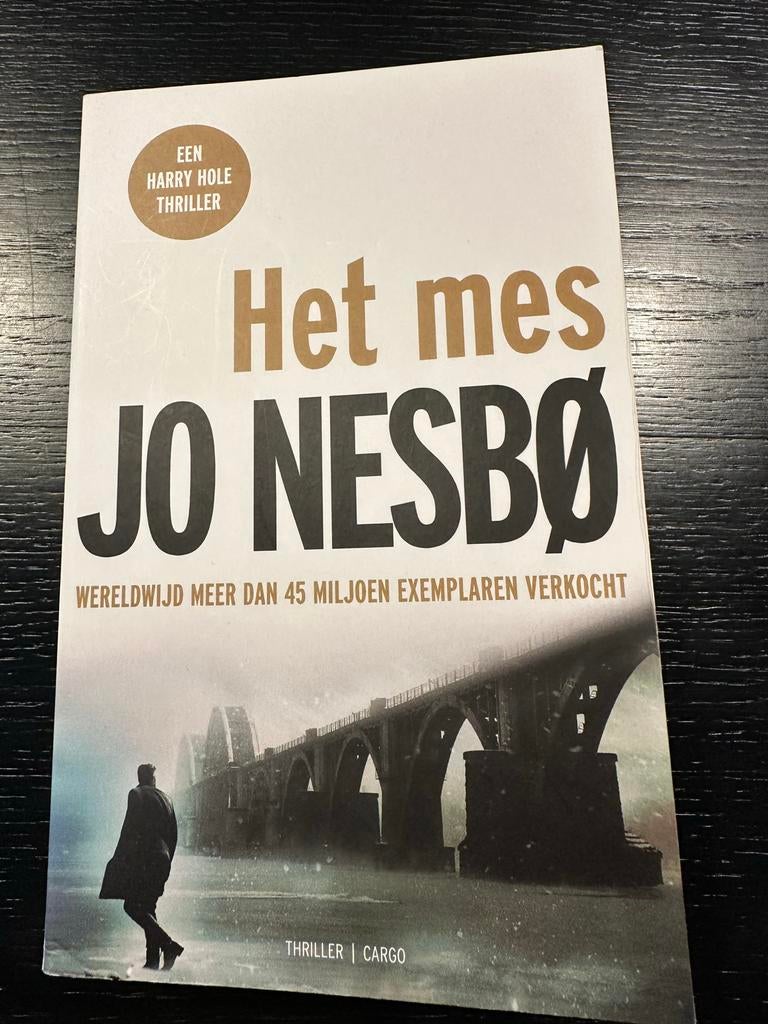 Het mes - Jo Nesbø (Harry Hole thriller), Ophalen of Verzenden, Zo goed als nieuw, Scandinavië
