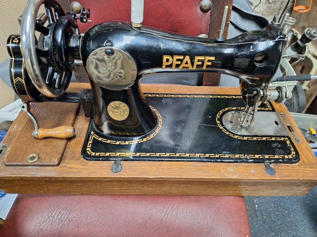 Antiek Naaimachine, Ophalen