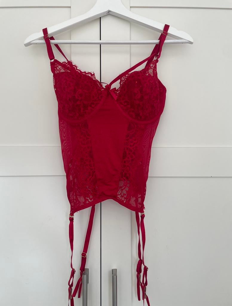Rood korset Hunkemöller maat 70E, Ophalen of Verzenden, Rood, Body of Korset