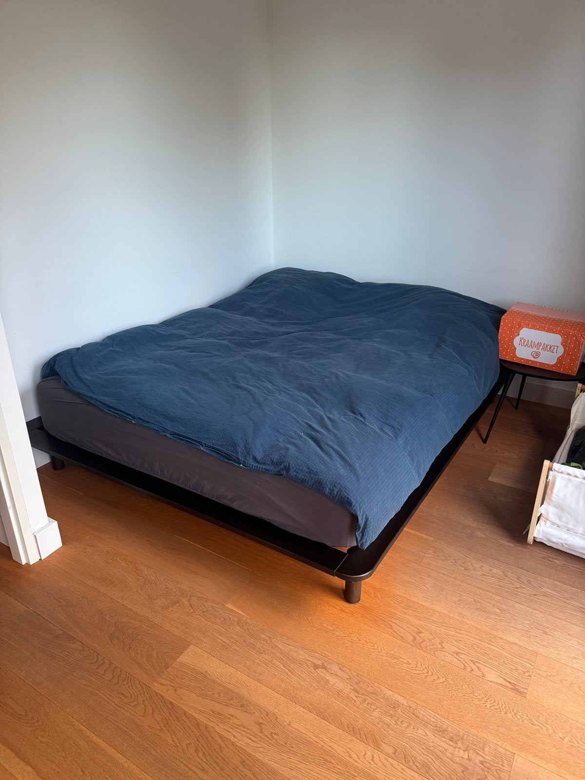 Made tweepersoonsbed 160x200 met lattenbodem en ikea matras, Ophalen, Gebruikt, Zwart, Tweepersoons