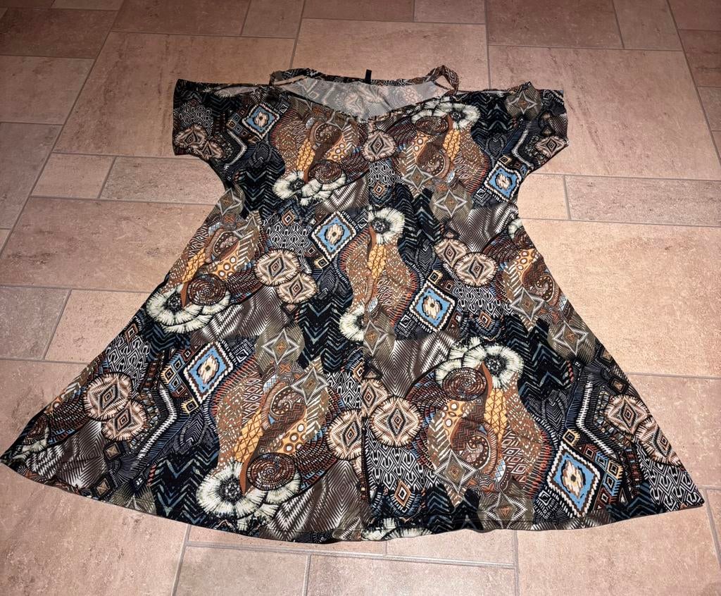 Paprika jurk maat m, Kleding | Dames, Grote Maten, S, Overige kleuren, Jurk, Ophalen of Verzenden