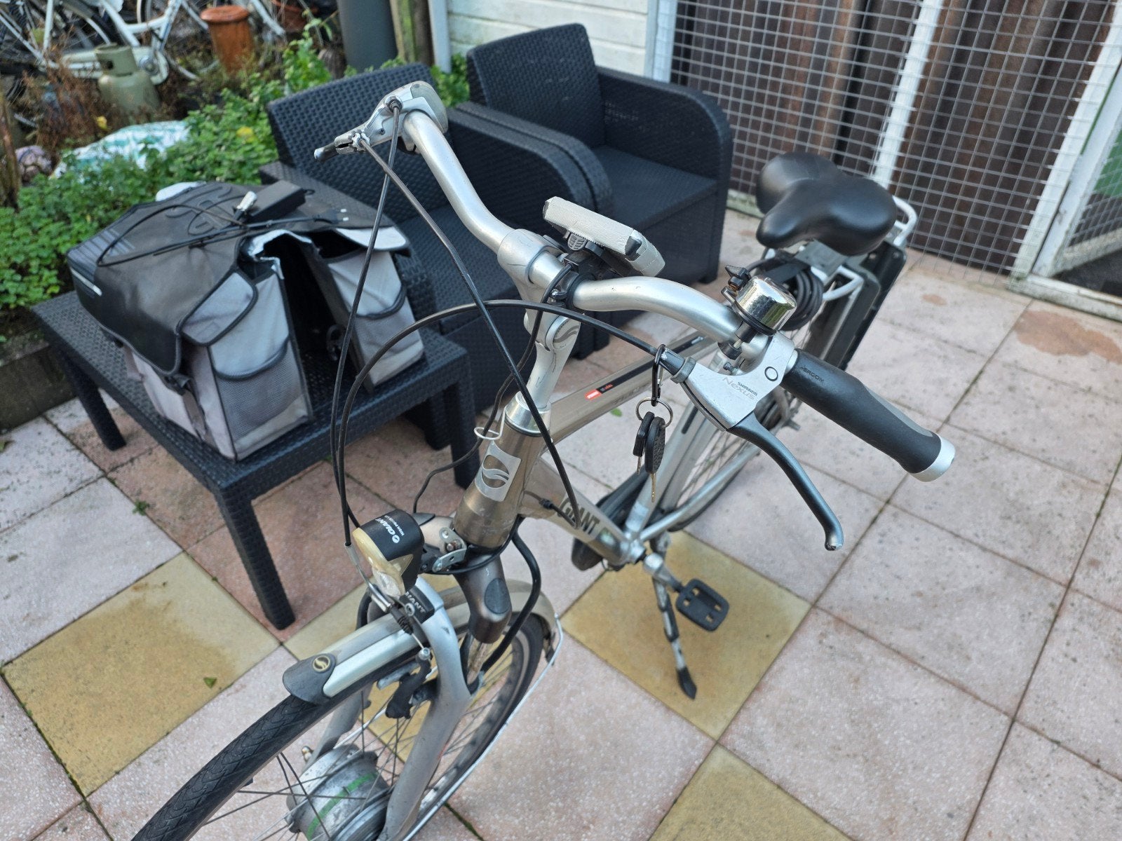 Giant elektrische fiets Met fietstassen-Oplader, Ophalen, Gebruikt, Minder dan 30 km per accu, Giant
