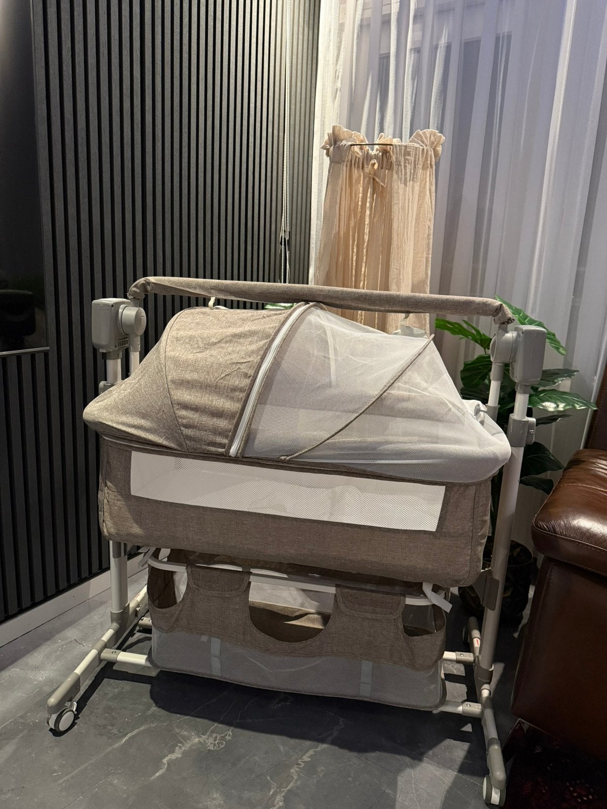 Elektrische babybed, Ophalen, Zo goed als nieuw, Overige typen