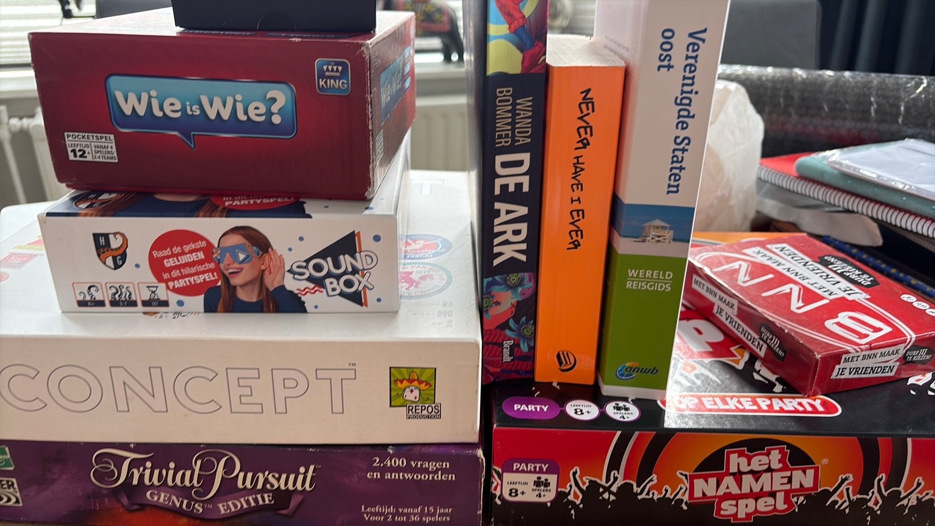 Opruiming spellen- en boekenkast, Ophalen of Verzenden, Gebruikt
