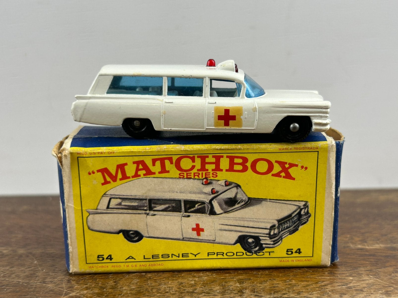 Matchbox 54 S & S Cadillac Ambulance, Ophalen of Verzenden, Zo goed als nieuw, Auto, Matchbox