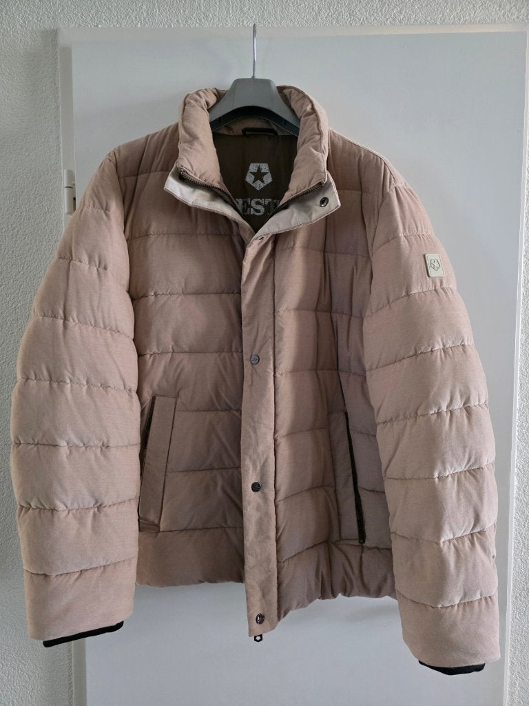 Mooie nieuwe en ongedragen Milestone winterjas, Maat 52/54 (L), Beige, Nieuw, Milestone