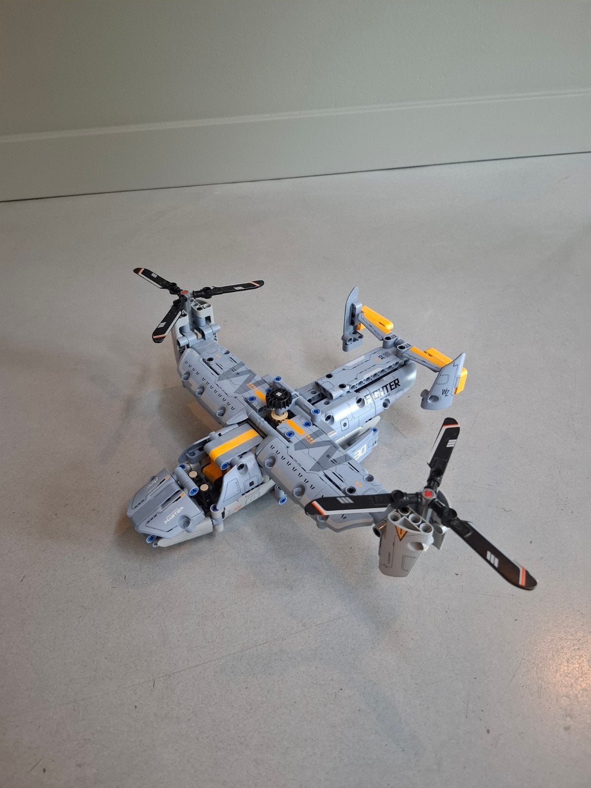 iM Master Osprey, transportvliegtuig, Ophalen of Verzenden, Zo goed als nieuw, Groter dan 1:72, Overige merken