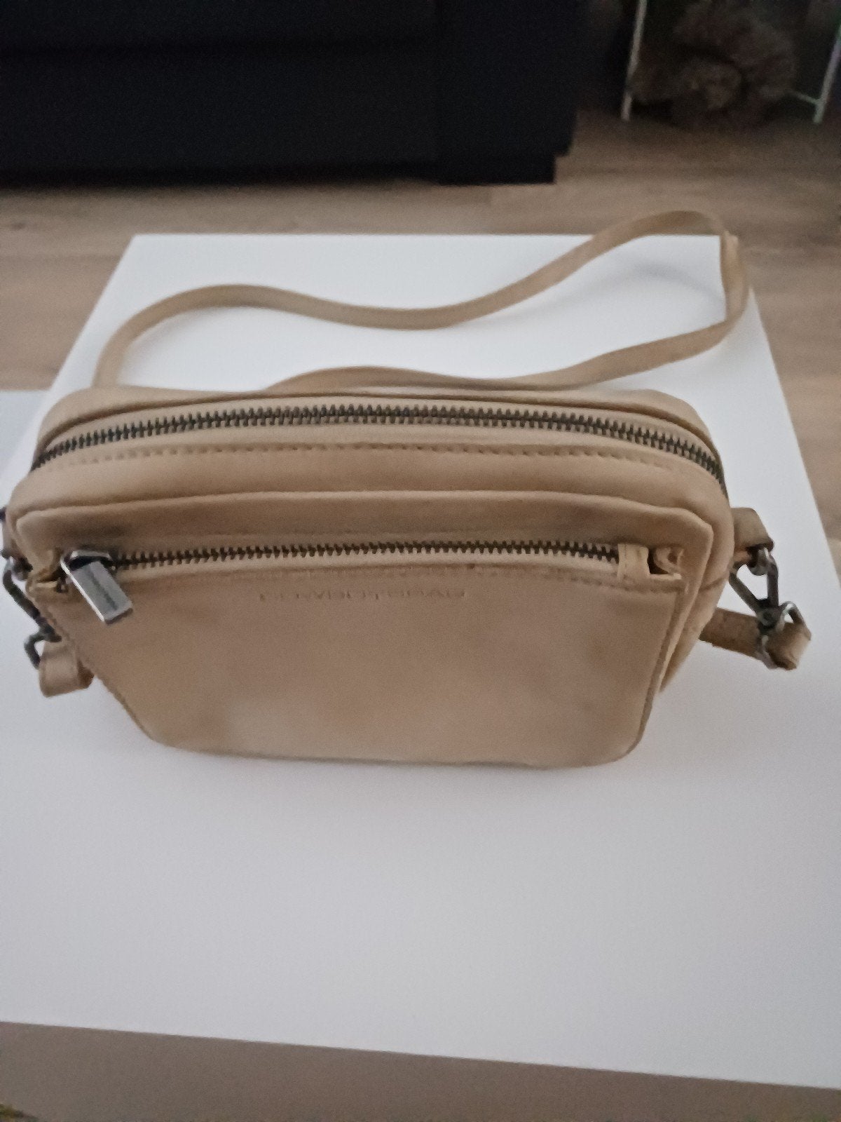 Cowboysbag Laton crossbody - zandkleur, Ophalen of Verzenden, Gebruikt, Beige, Schoudertasje