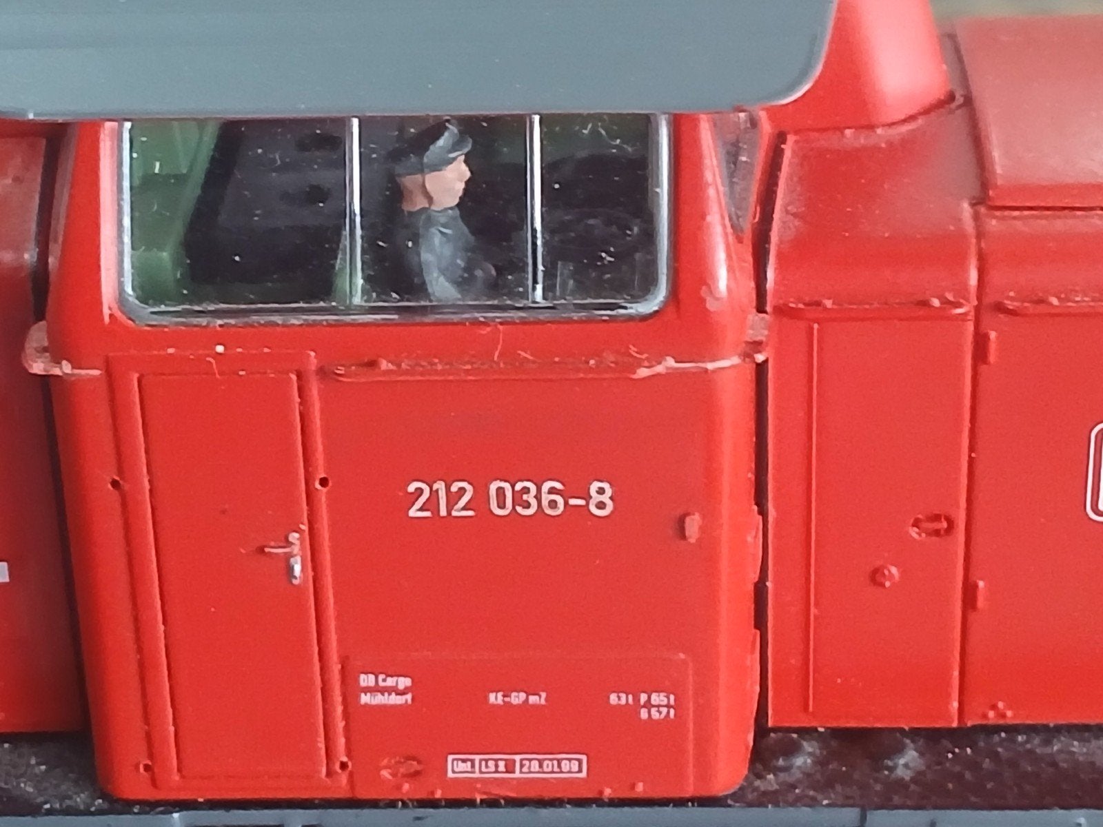 Roco DB Cargo locomotief HO spoor met machinist, Ophalen of Verzenden