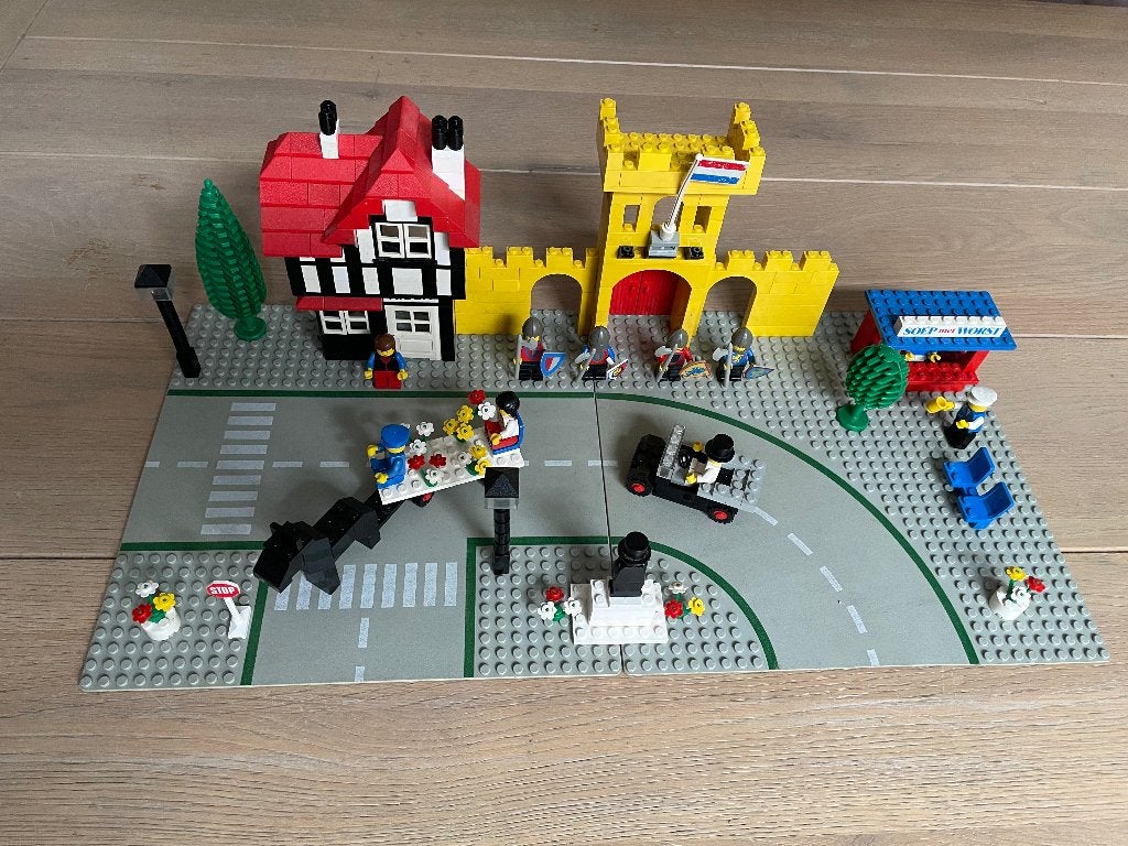 Lego 1592 Castle Town Square, Kinderen en Baby's, Speelgoed | Duplo en Lego, Gebruikt, Lego, Overige typen, Ophalen of Verzenden