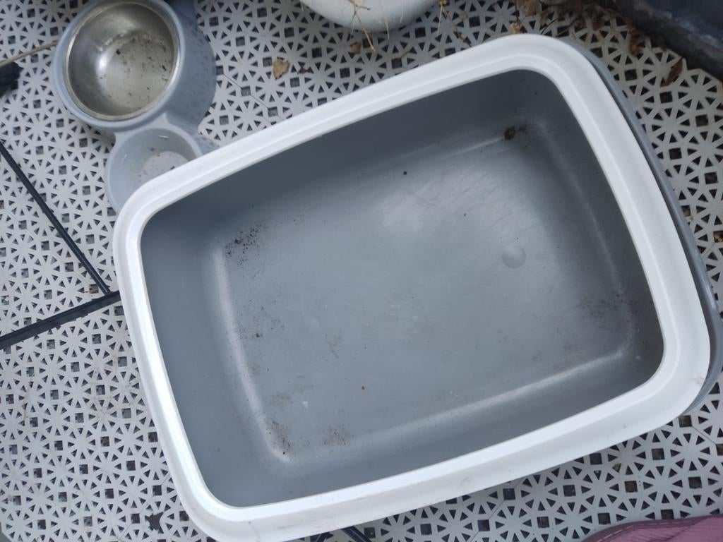 Kattenbak en voerbak, Dieren en Toebehoren, Ophalen