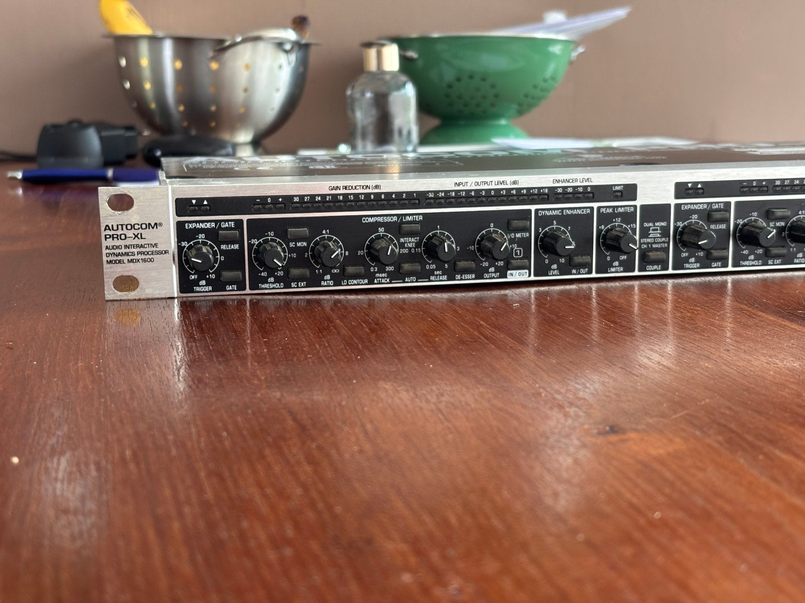 Behringer Autocom pro xl mdx 1600, Muziek en Instrumenten, Effecten, Ophalen, Zo goed als nieuw