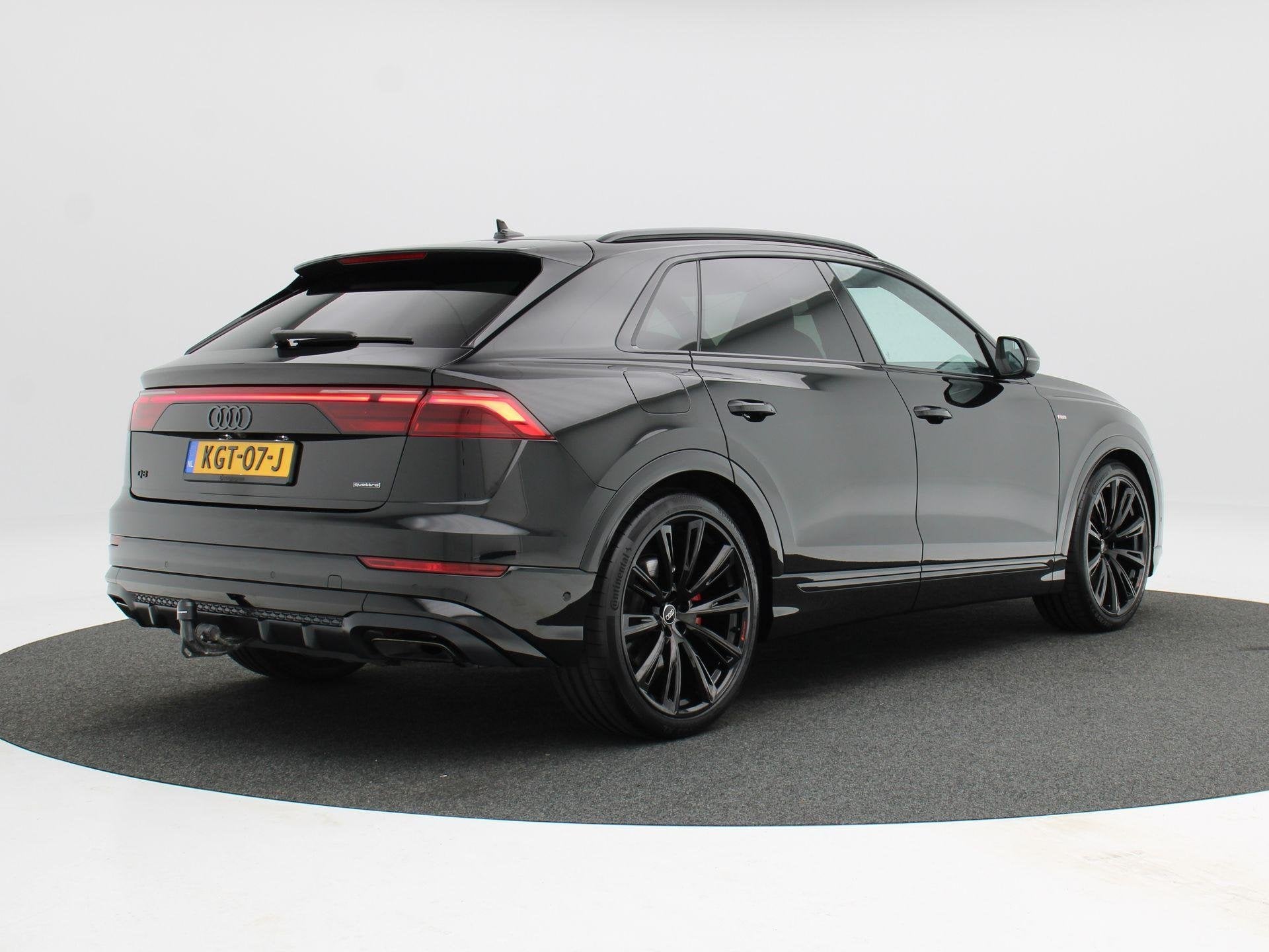Audi Q8 60 TFSi e quattro 490 Pk S-Line Competition | Trekha, Automaat, Dealer onderhouden, Gebruikt, 2995 cc
