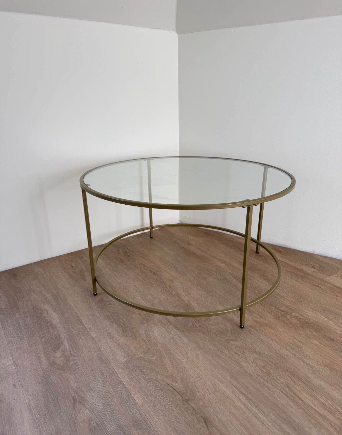 Gouden salontafel met glazen blad - Leen Bakker, Ophalen, 50 tot 100 cm, Zo goed als nieuw, Minder dan 100 cm
