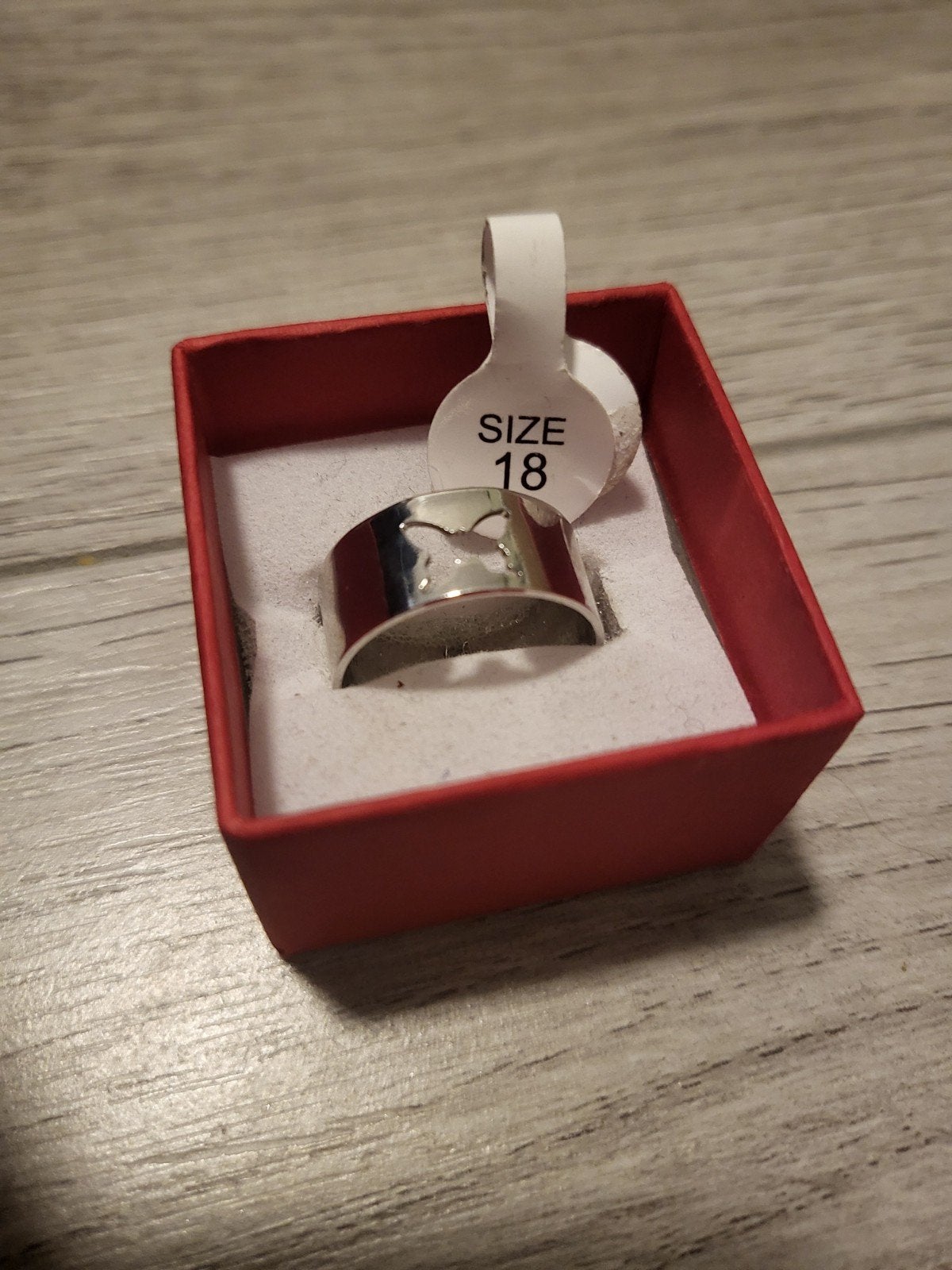 Nieuwe zilverkleurige ring met vlinder, maat 18, Nieuw, Ophalen of Verzenden, Dame, Zilver