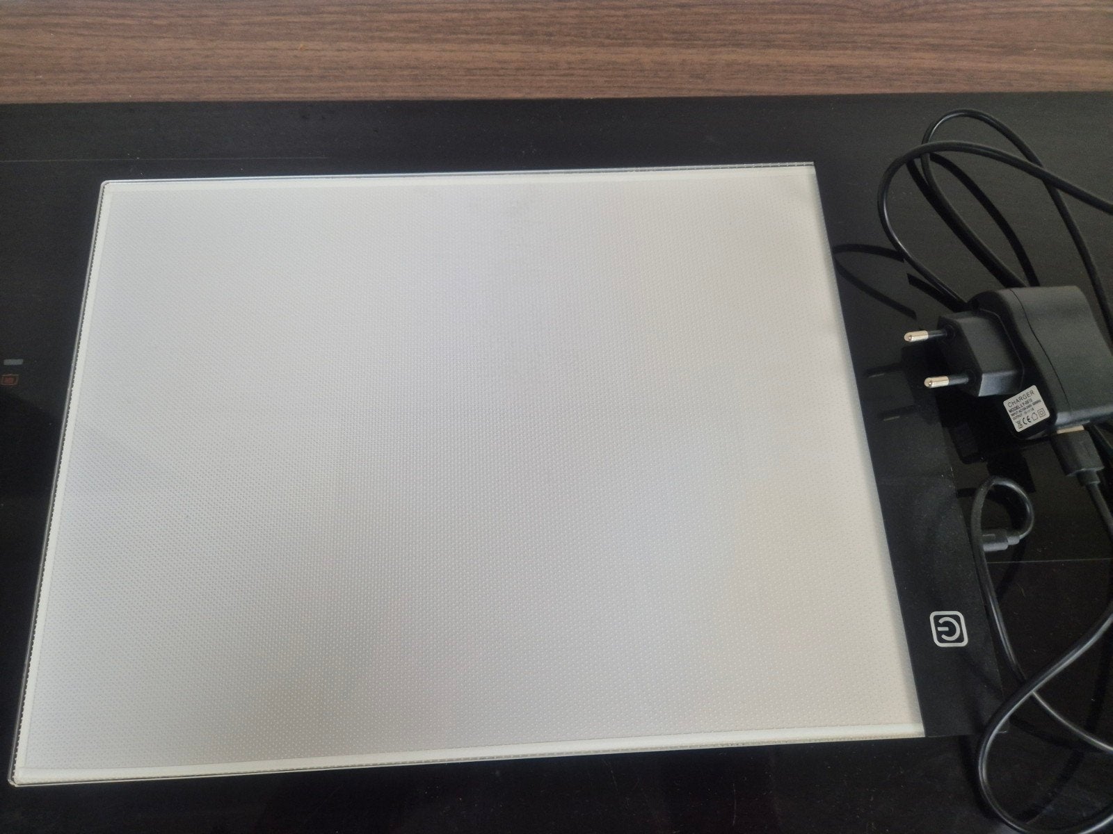 A4 LED lichtbak / Lightpad voor Diamond painting & tekenen, Ophalen of Verzenden, Zo goed als nieuw, Overige thema's, Overige typen