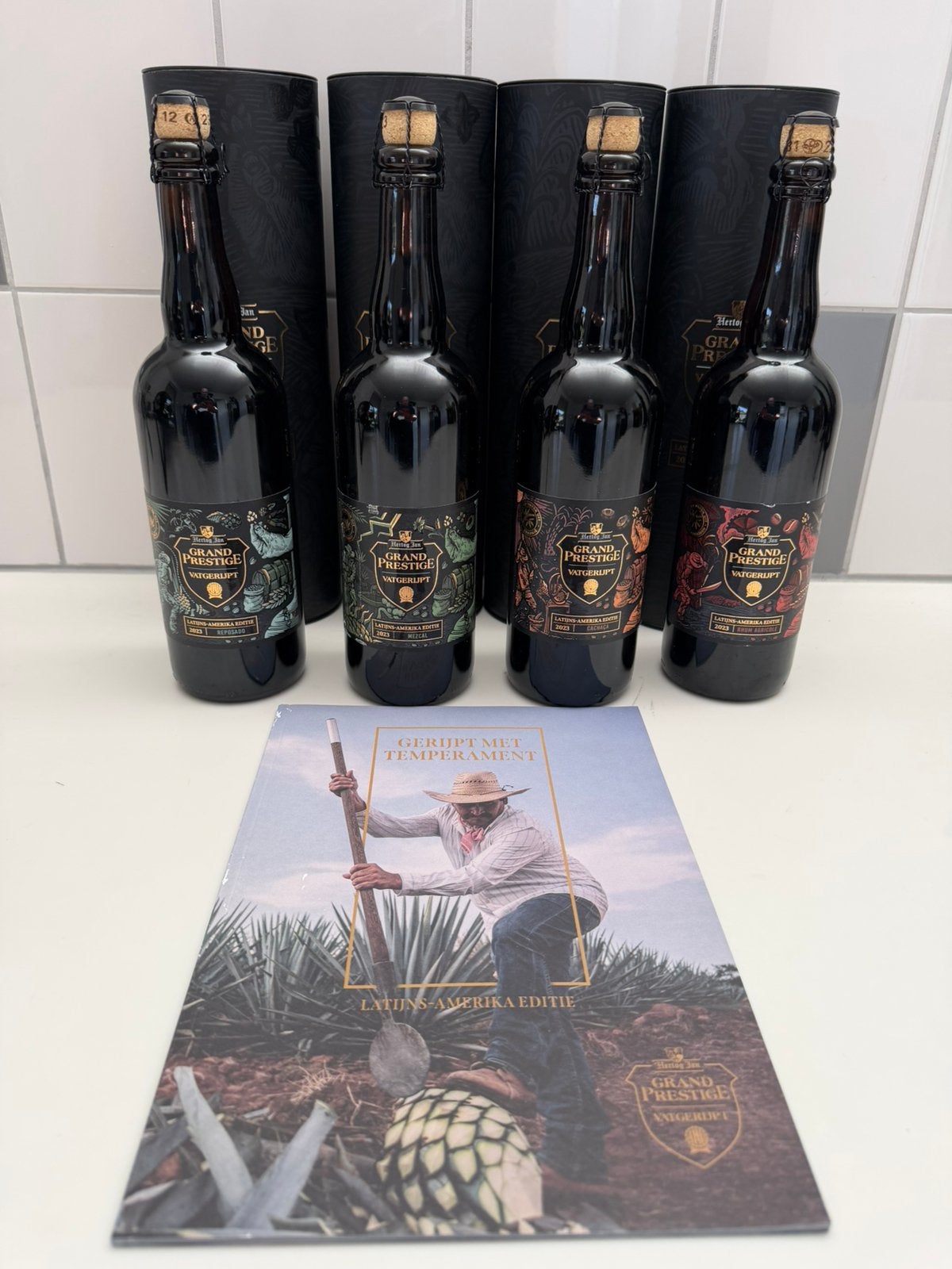 Hertog Jan Grand Prestige Vatgerijpt 2023 Latijns Amerika, Verzamelen, Biermerken, Ophalen of Verzenden, Zo goed als nieuw, Flesje(s)